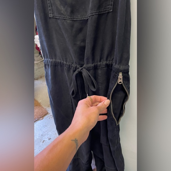 Black Aritzia overalls size SM - Picture 4 of 6